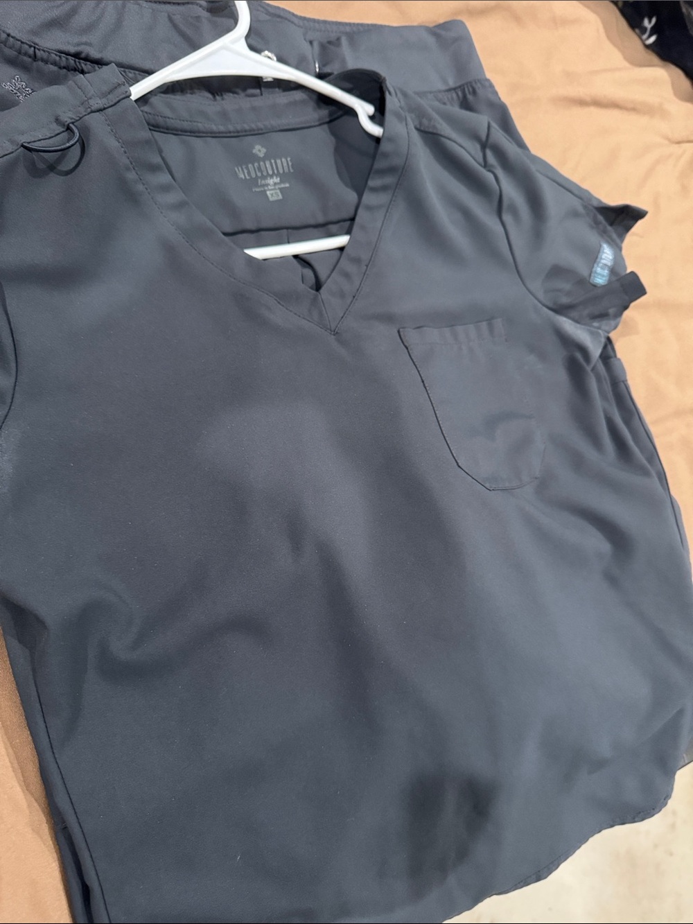lululemon athletica Women's Dark Gray V-Neck Scrub Top